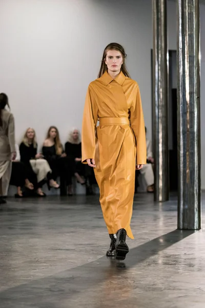 Look 6